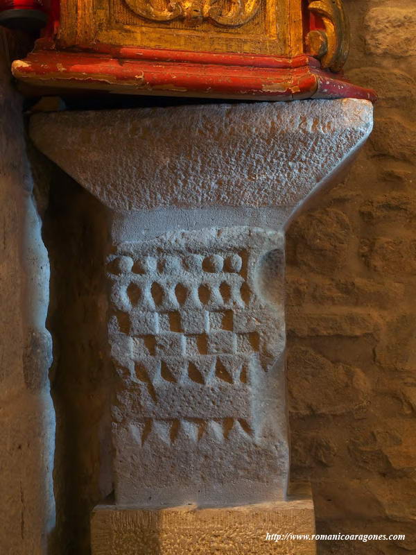 SOPORTE DEL SAGRARIO: LATERAL NORTE.
